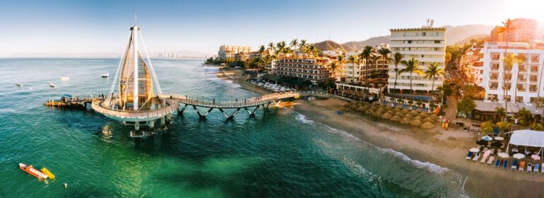 Mercado de Vivienda Vertical en Puerto Vallarta: Tendencias y Oportunidades 2025